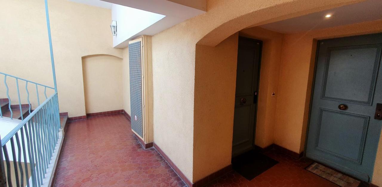 Chambre D'hotes Sde, Wc Prive Climatise Dans Loft 80m2 Espace Commun Avec Les Habitants Salon Et Cuisine Toulon